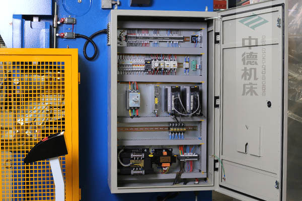 ZDPK-10032采用法國進口施耐德元氣件，穩定耐用壽命長