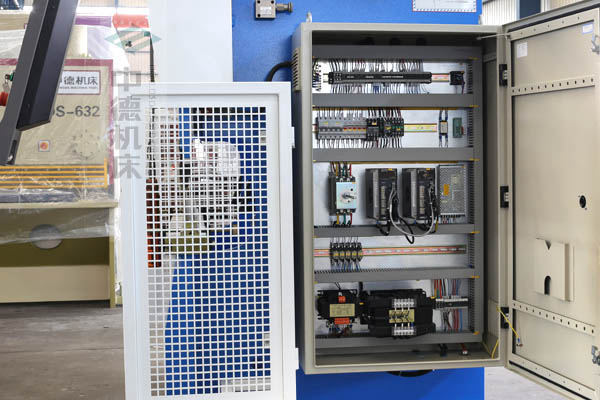 ZDPK-4015采用法國進口施耐德元氣件，抗干擾，穩定耐用壽命長.jpg